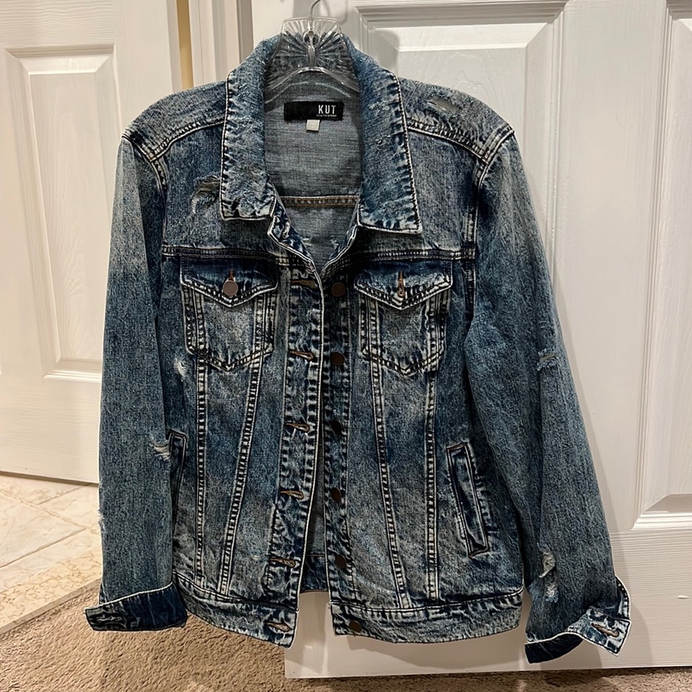 Kut from the Kloth Emma boyfriend Jean jacket